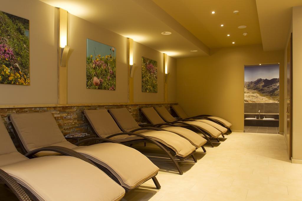 Alpinhotel Monte Superior - Silvretta Card Premium Betrieb กัลเทือร์ ภายนอก รูปภาพ