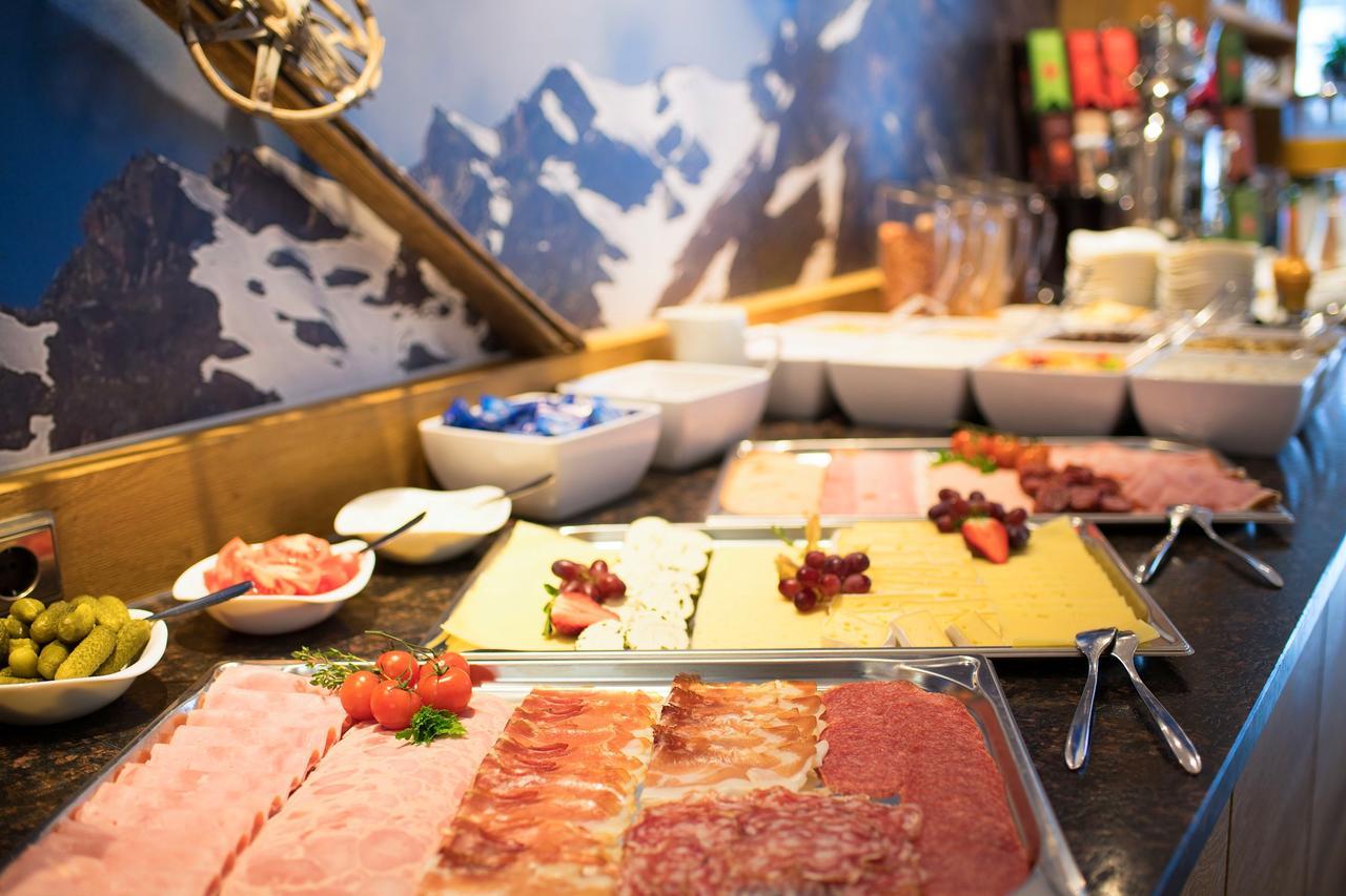 Alpinhotel Monte Superior - Silvretta Card Premium Betrieb กัลเทือร์ ภายนอก รูปภาพ