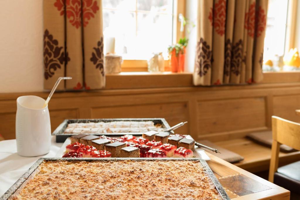Alpinhotel Monte Superior - Silvretta Card Premium Betrieb กัลเทือร์ ภายนอก รูปภาพ