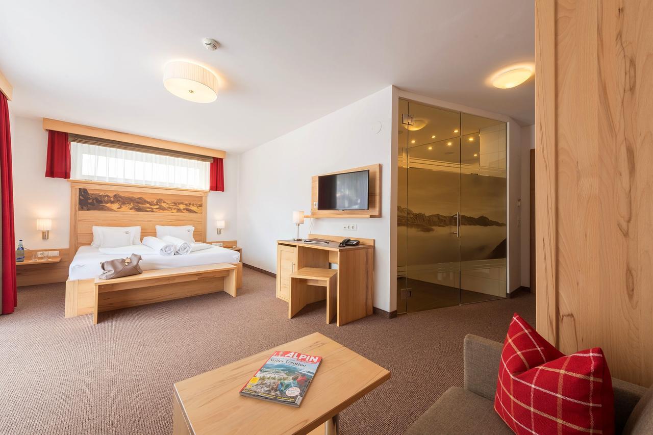 Alpinhotel Monte Superior - Silvretta Card Premium Betrieb กัลเทือร์ ภายนอก รูปภาพ